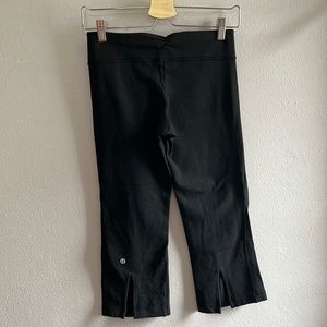 Size 6 Black Lululemon capris